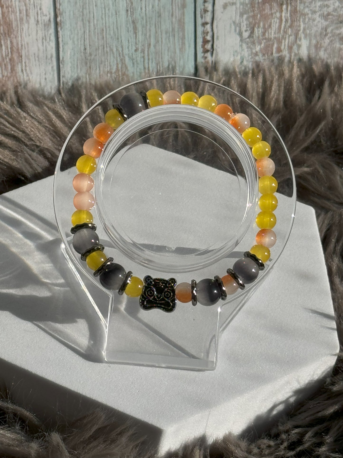 7" Yellow/Orange/Milky White Glass Beaded Bracelet (6mm)