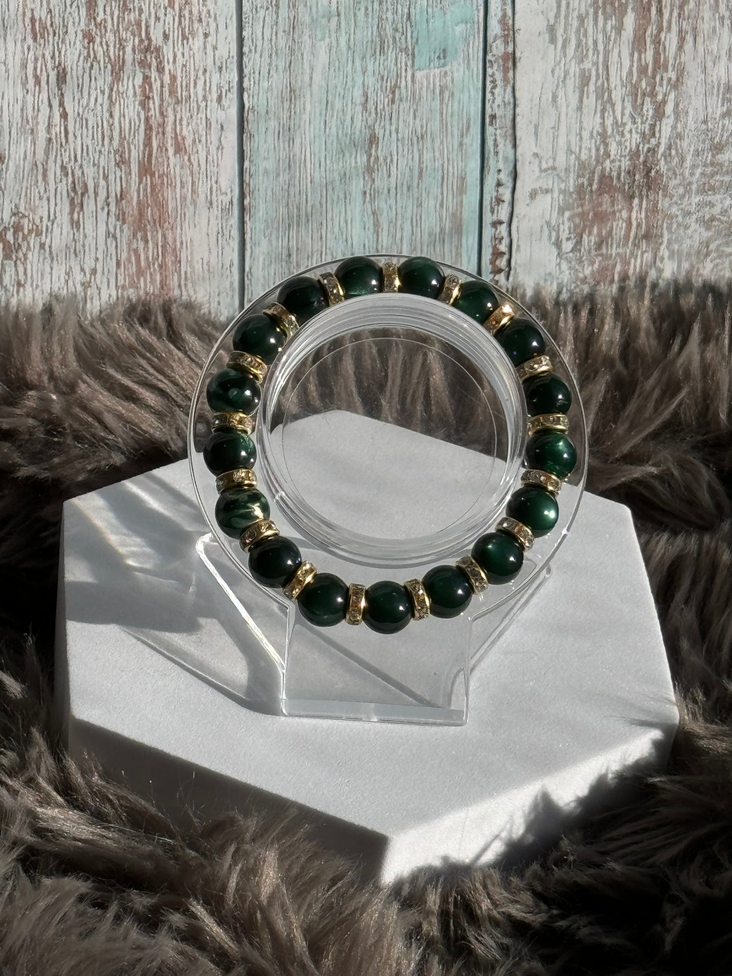 7" Dark Green Cat Eye with Green/Gold Accent Glass Beaded Bracelets (10mm)