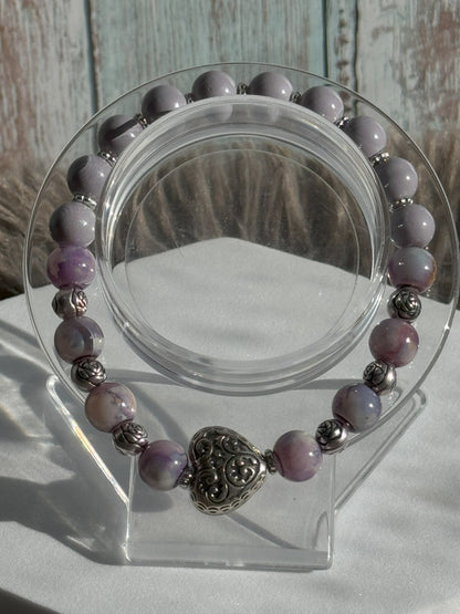 7 1/2" Muted Purple Watercolor Glass Beaded Bracelet (8mm)