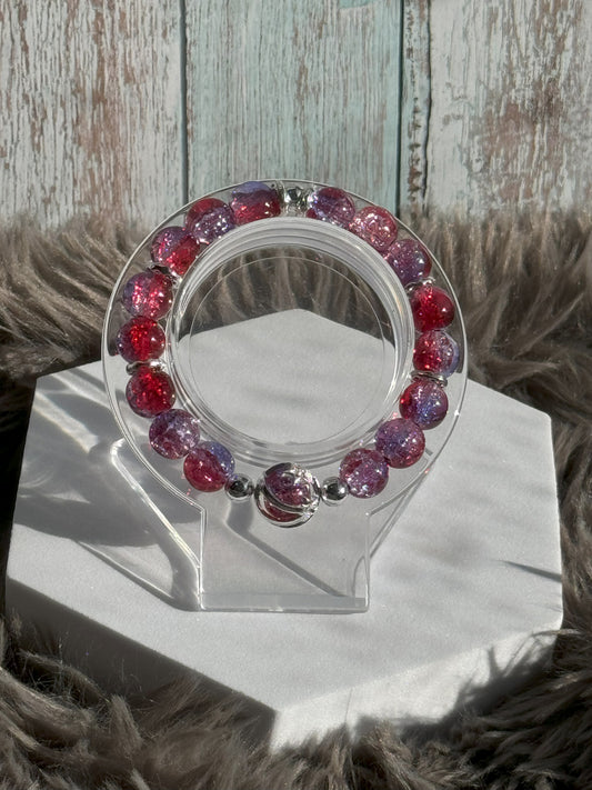 7" Purple/Red Crackle Glass Beaded Bracelet (10mm)