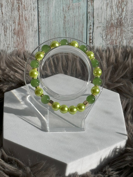7" Spring Green/Moss Green Glass Beaded Bracelet (8mm)
