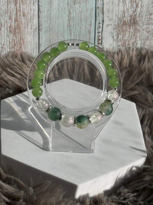 7" Green Frosted Crackle, Clear Crackle, & Green Mossy Glass Beaded Bracelet (8mm&10mm)