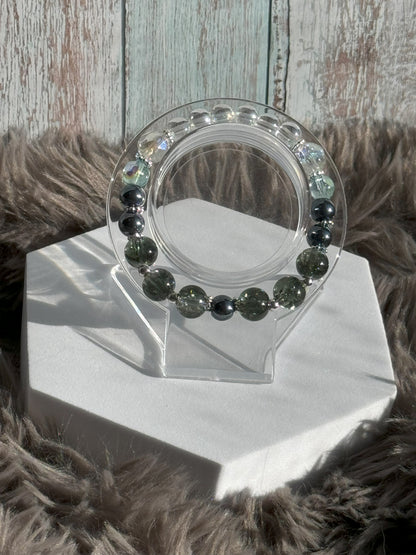 7" Green Crackle, Gun Metal Grey, and Tinted Clear Glass Beaded Bracelet (8mm&10mm)