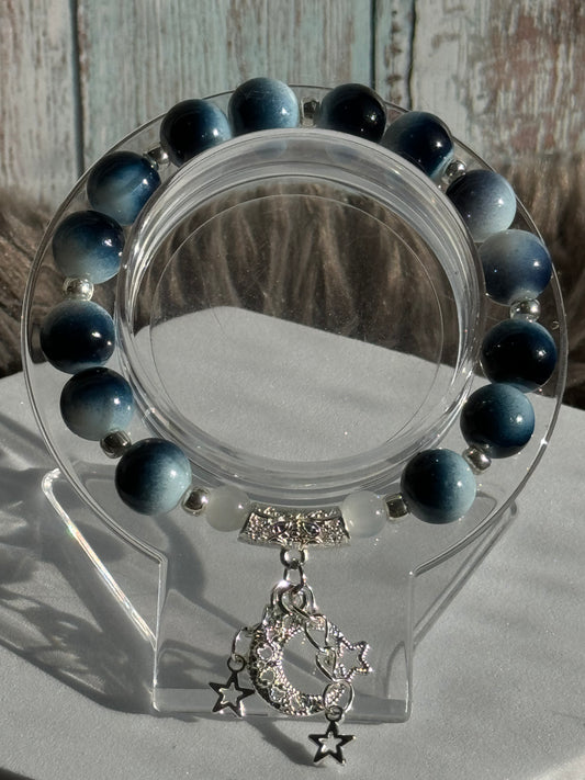 7" Navy and Milky White Glass Beaded Bracelet (6mm&10mm)