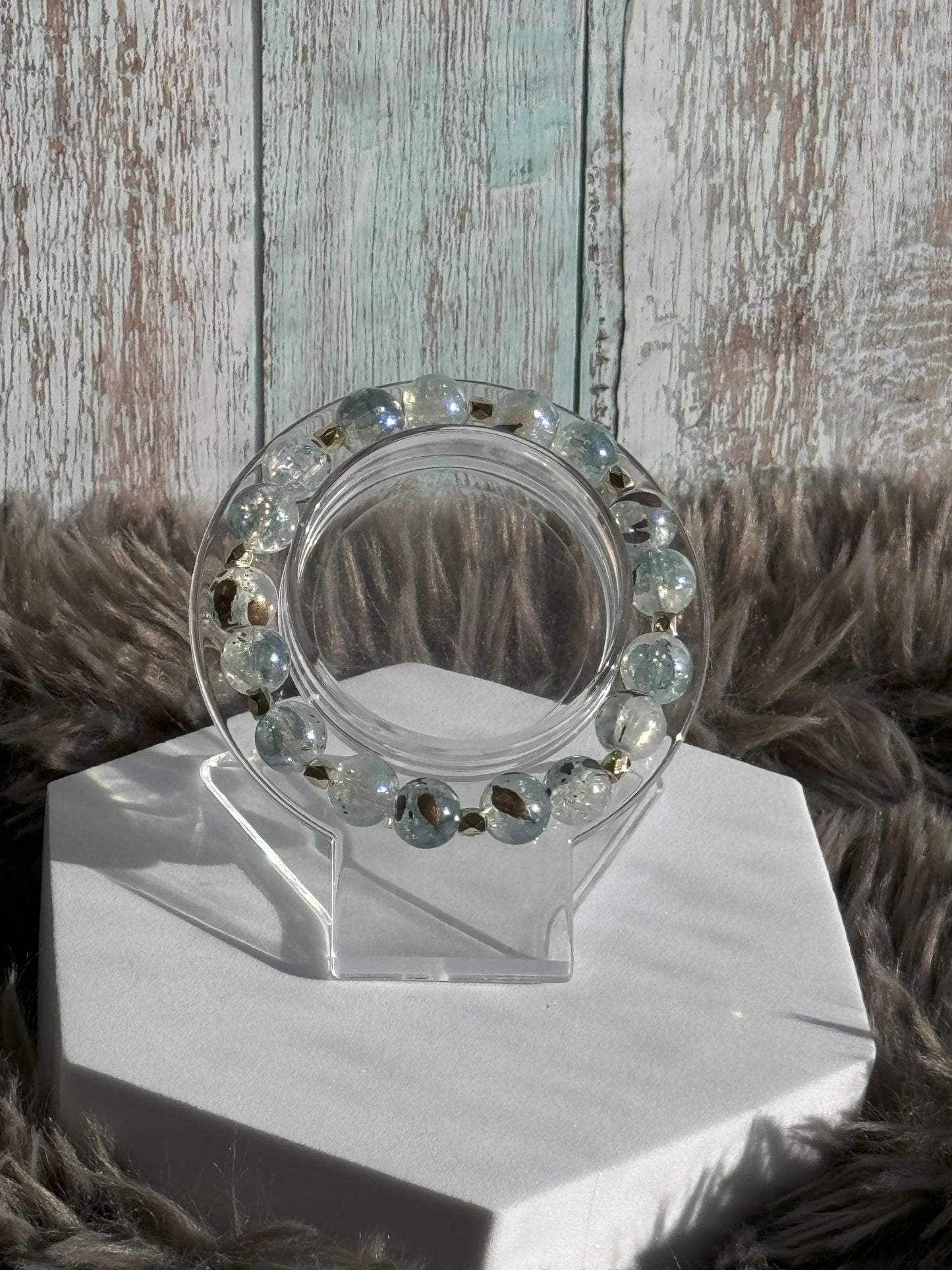 7" Blue/Clear with Bronze Splatters Glass Beaded Bracelet (10mm)