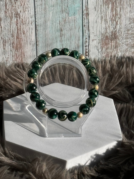 7 1/4" Dark Green and Gold Glass Beaded Bracelet (10mm)