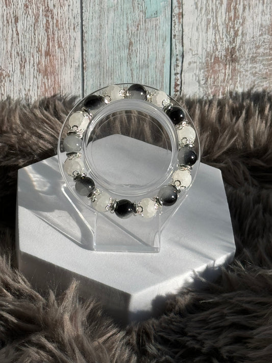 7" Black/White with White Frosted Glass Beaded Bracelet (10mm)